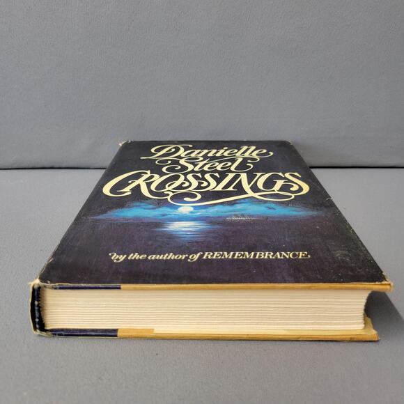 Vintage Crossings Danielle Steel 1982 Hardcover Delacorte Press Made in USA DJ - Picture 8 of 15